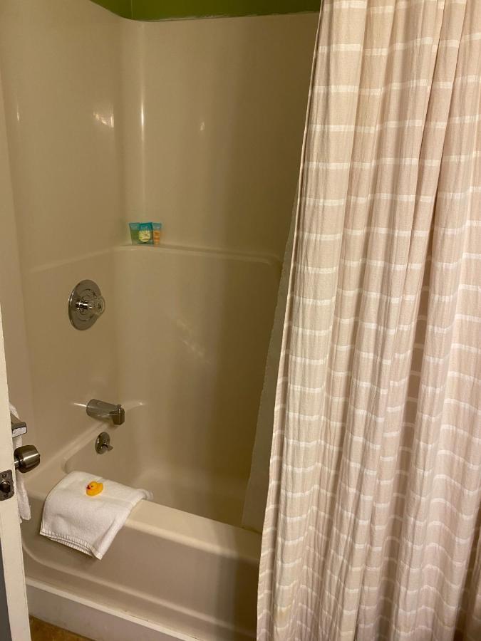 Bristol Suites Zewnętrze zdjęcie