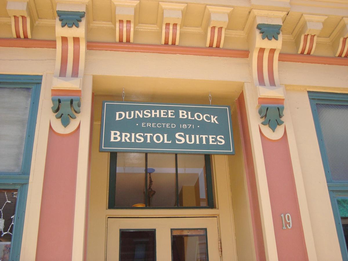 Bristol Suites Zewnętrze zdjęcie